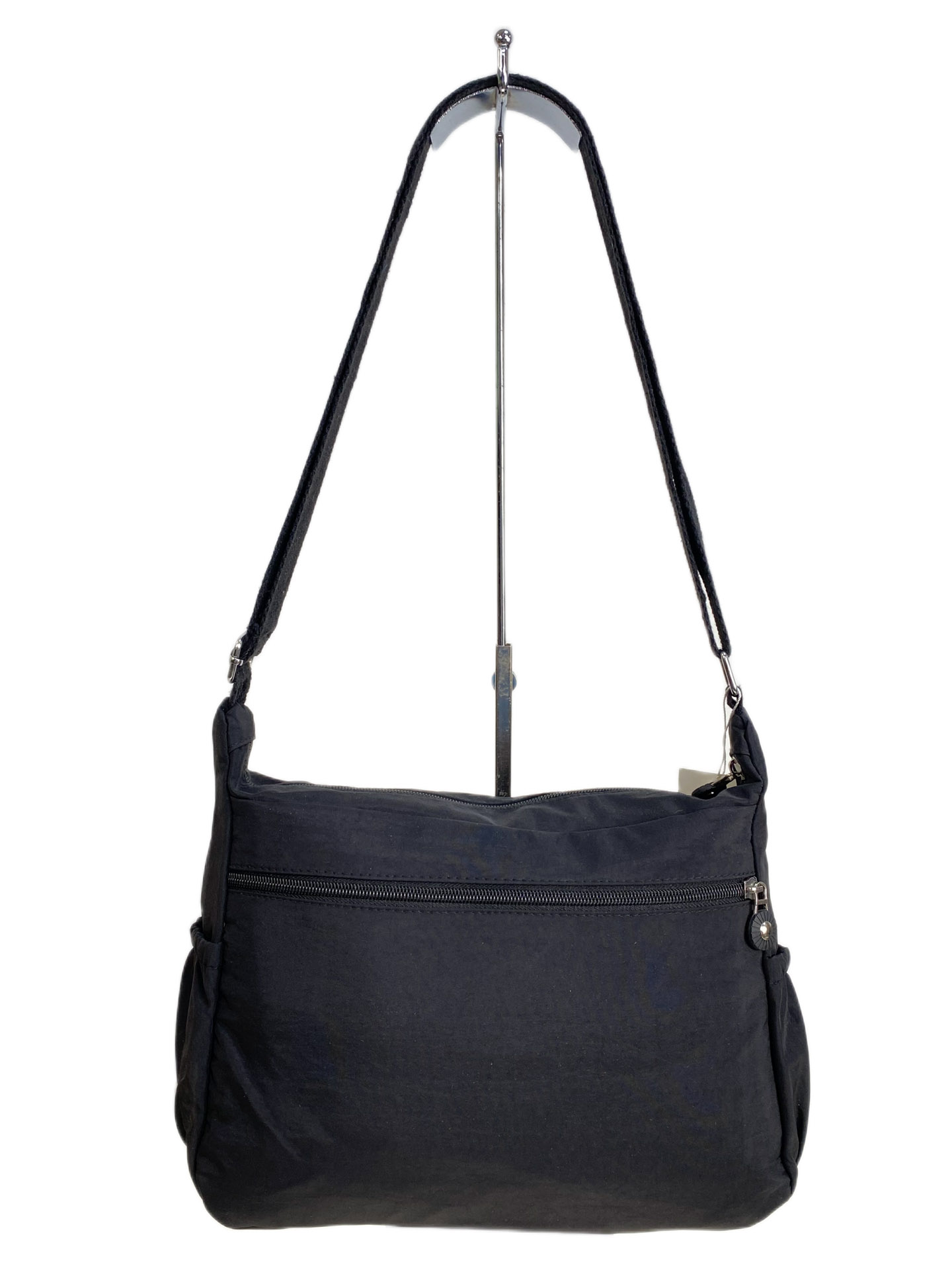 На фото 2 - Женская cумка из текстиля, цвет черный На фото 2 - Женская cумка из текстиля, цвет черный