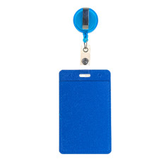 На фото 2 - Бейдж с лентой на рулетке вертикальный, цвет голубой На фото 2 - Бейдж с лентой на рулетке вертикальный, цвет голубой