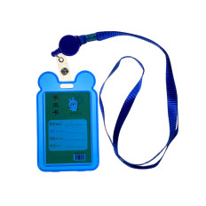 На фото 2 - Бейдж для пропуска с рулеткой и лентой, цвет синий На фото 2 - Бейдж для пропуска с рулеткой и лентой, цвет синий