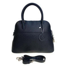 На фото 2 - Женская сумка из натуральной кожи, цвет черный На фото 2 - Женская сумка из натуральной кожи, цвет черный