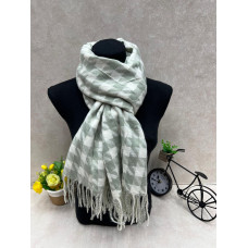 На фото 1 - Палантин в клетку из кашемира, мультицвет На фото 1 - Палантин в клетку из кашемира, мультицвет