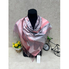 На фото 1 - Палантин в клетку из кашемира, мультицвет