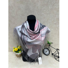 На фото 1 - Палантин в клетку из кашемира, мультицвет