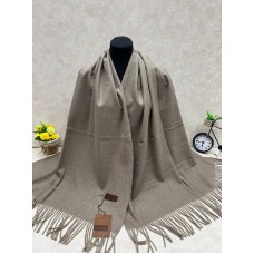 На фото 1 - Мягкий палантин из шерсти, цвет хаки На фото 1 - Мягкий палантин из шерсти, цвет хаки