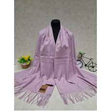 На фото 1 - Тёплый палантин, цвет светло фиолетовый