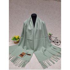 На фото 1 - Тёплый палантин, цвет нежно зеленый На фото 1 - Тёплый палантин, цвет нежно зеленый