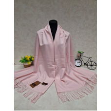 На фото 1 - Тёплый палантин, цвет светло розовый