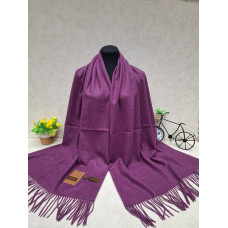 На фото 1 - Тёплый палантин, цвет фиолетовый На фото 1 - Тёплый палантин, цвет фиолетовый