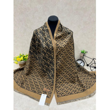 На фото 1 - Мягкий палантин из кашемира мультицвет