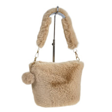 На фото 1 - Женская сумка из искусственного меха, цвет светло коричневый На фото 1 - Женская сумка из искусственного меха, цвет светло коричневый