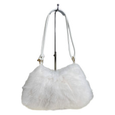 На фото 1 - Женская сумка из искусственного меха, цвет белый На фото 1 - Женская сумка из искусственного меха, цвет белый