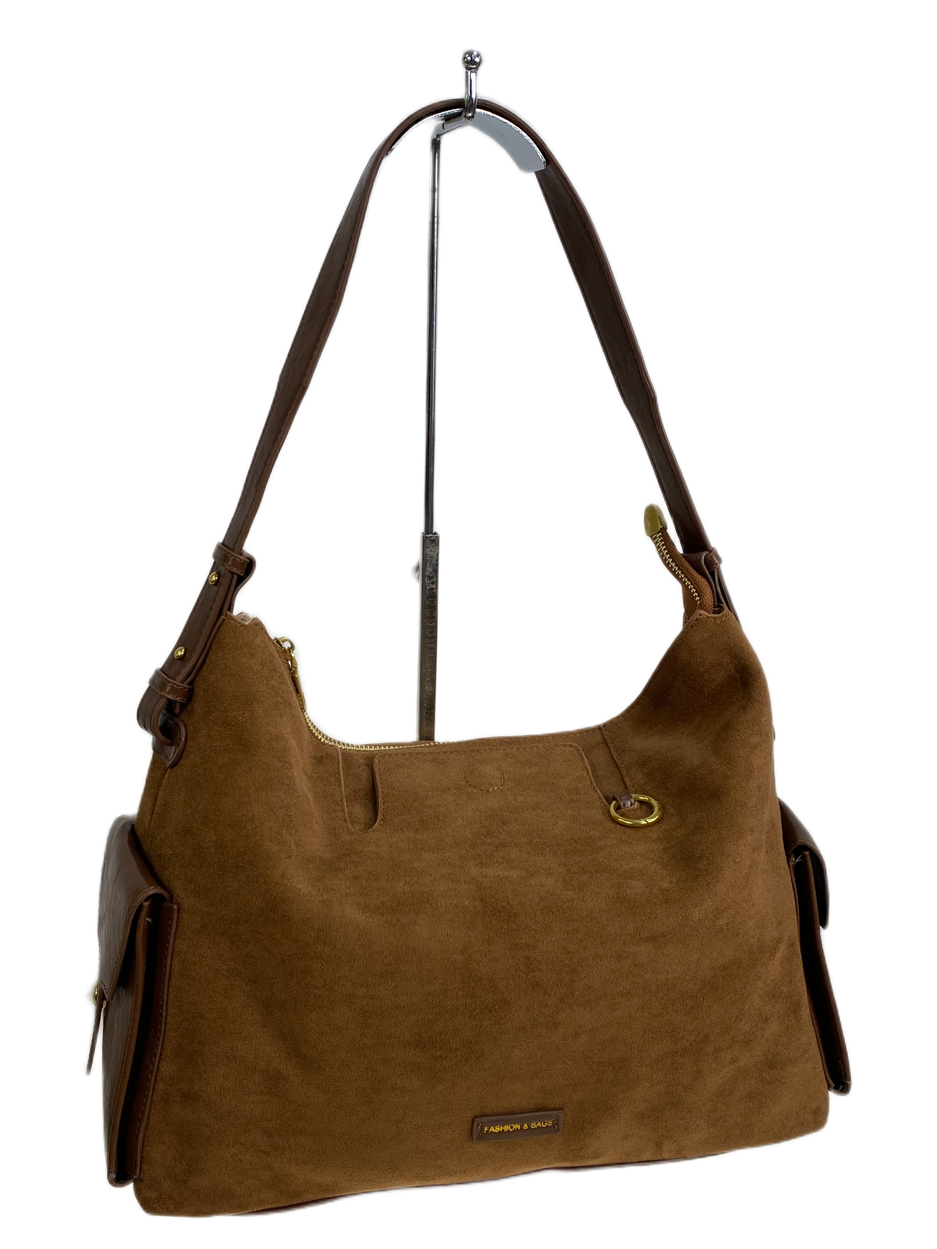 На фото 1 - Женская сумка из искусственной замши, цвет коричневый На фото 1 - Женская сумка из искусственной замши, цвет коричневый