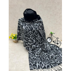 На фото 1 - Мягкий палантин из кашемира с норковым воротником мультицвет На фото 1 - Мягкий палантин из кашемира с норковым воротником мультицвет