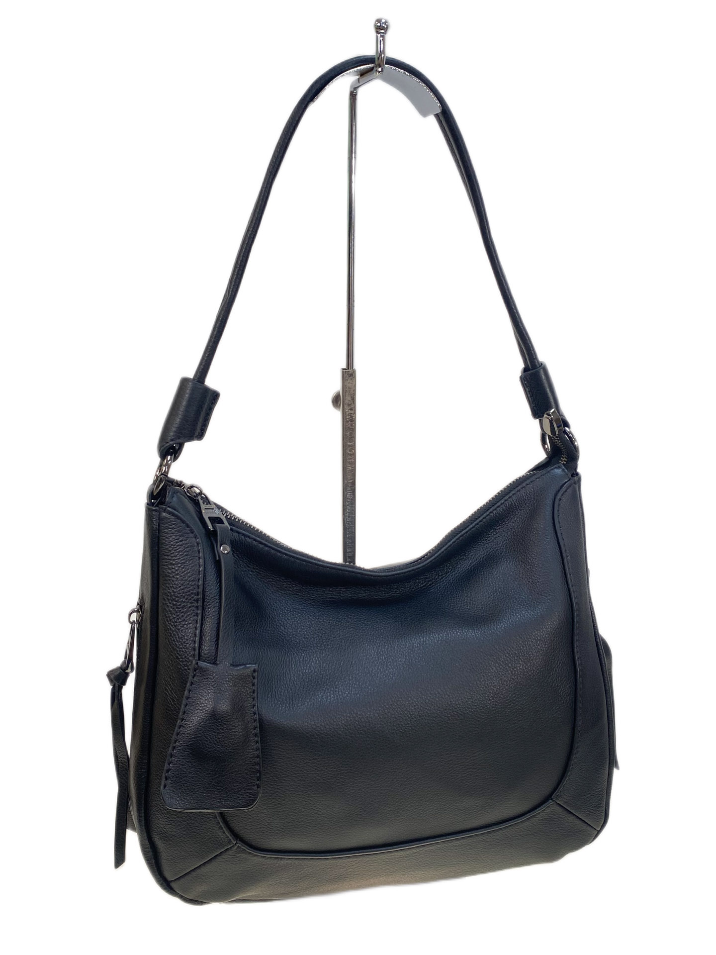 На фото 1 - Женская сумка из натуральной кожи, цвет черный На фото 1 - Женская сумка из натуральной кожи, цвет черный