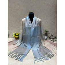 На фото 1 - Палантин из кашемира, мультицвет