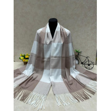 На фото 1 - Палантин из кашемира, мультицвет На фото 1 - Палантин из кашемира, мультицвет