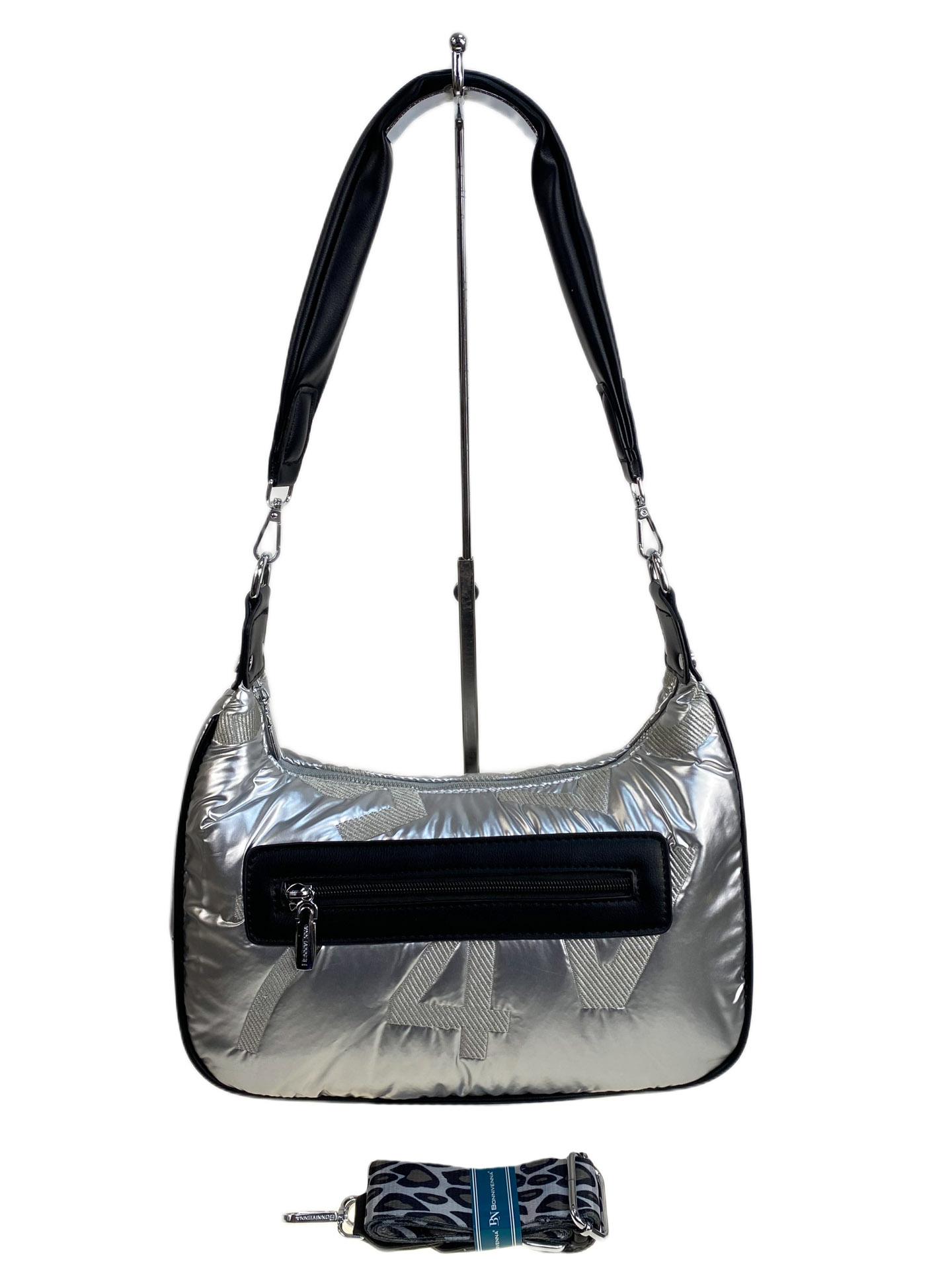 На фото 2 - Сумка из болоньи  через плечо, цвет серебро