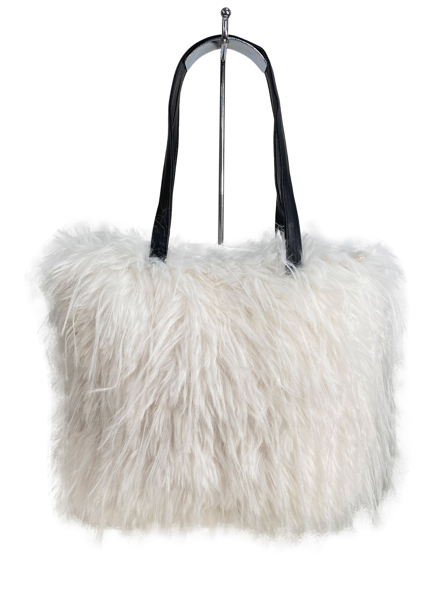 На фото 2 - Женская сумка из искусственного меха, цвет белый