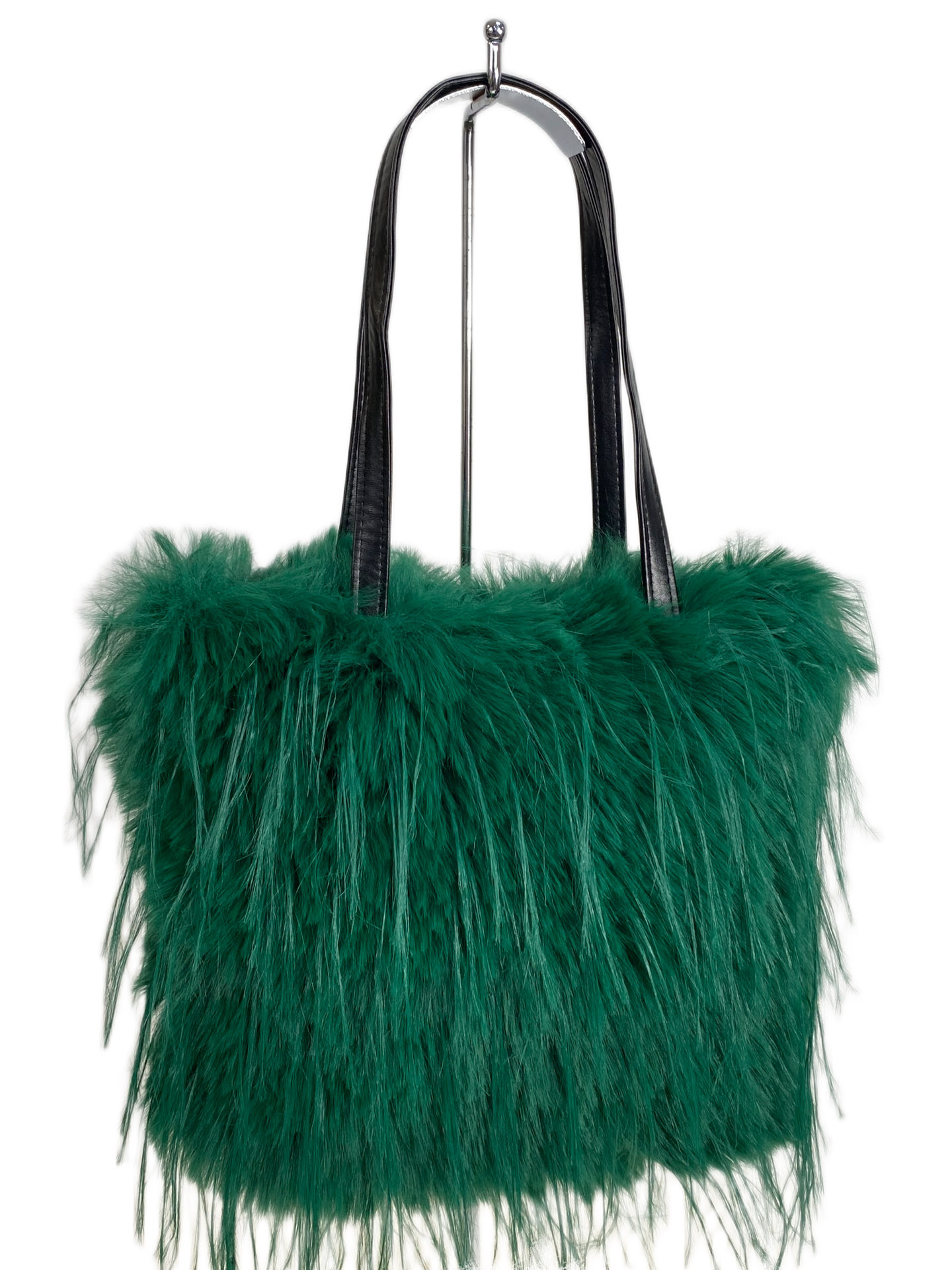 На фото 1 - Женская сумка из искусственного меха, цвет зеленый
