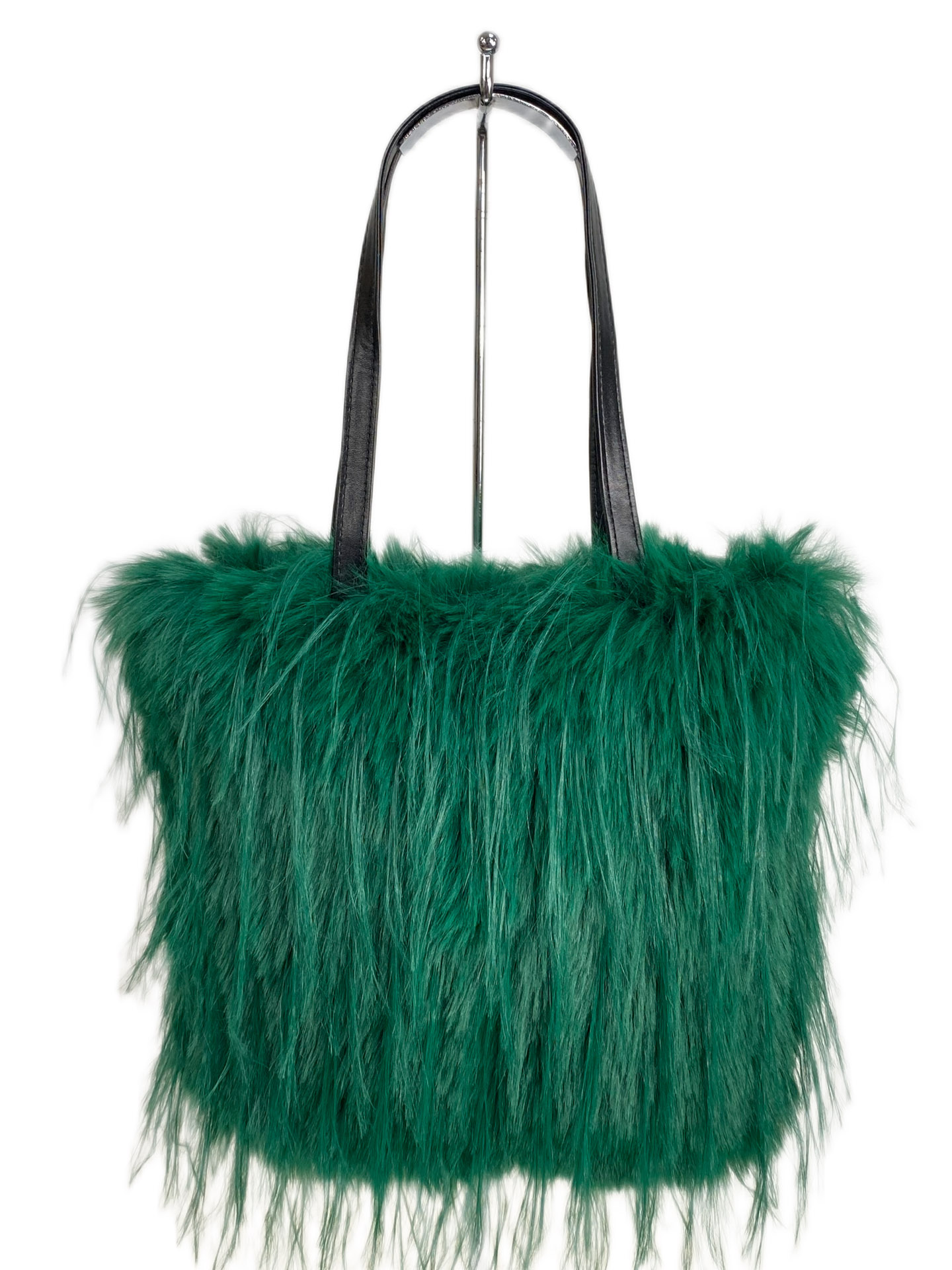 На фото 2 - Женская сумка из искусственного меха, цвет зеленый