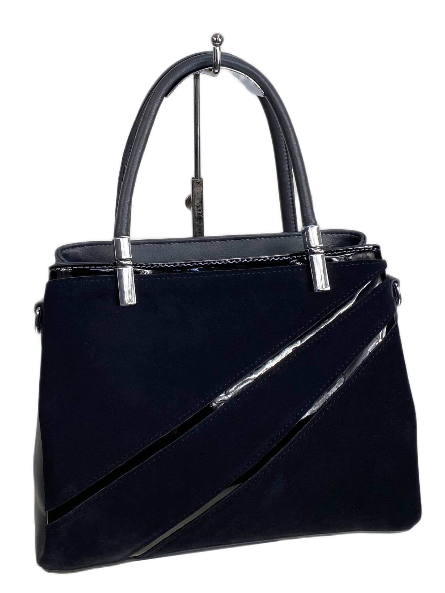 На фото 1 - Женская сумка из искусственной кожи и натуральной замши, цвет серый