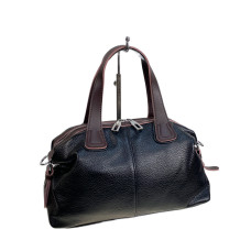 На фото 1 - Женская сумка из натуральной кожи, цвет  черный