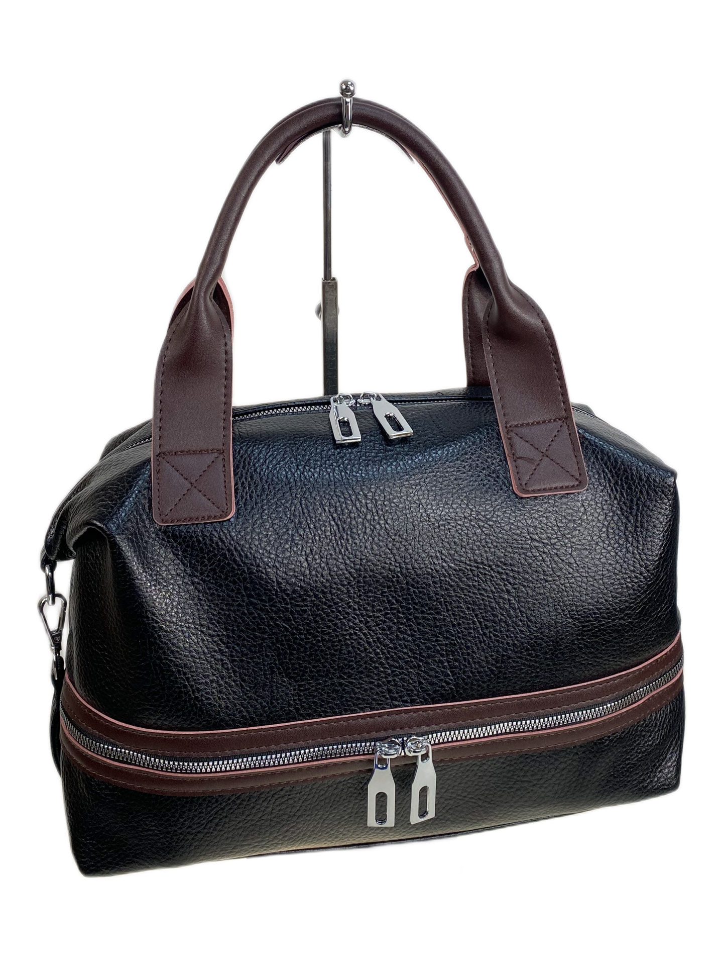 На фото 1 - Женская сумка из натуральной кожи, цвет  черный