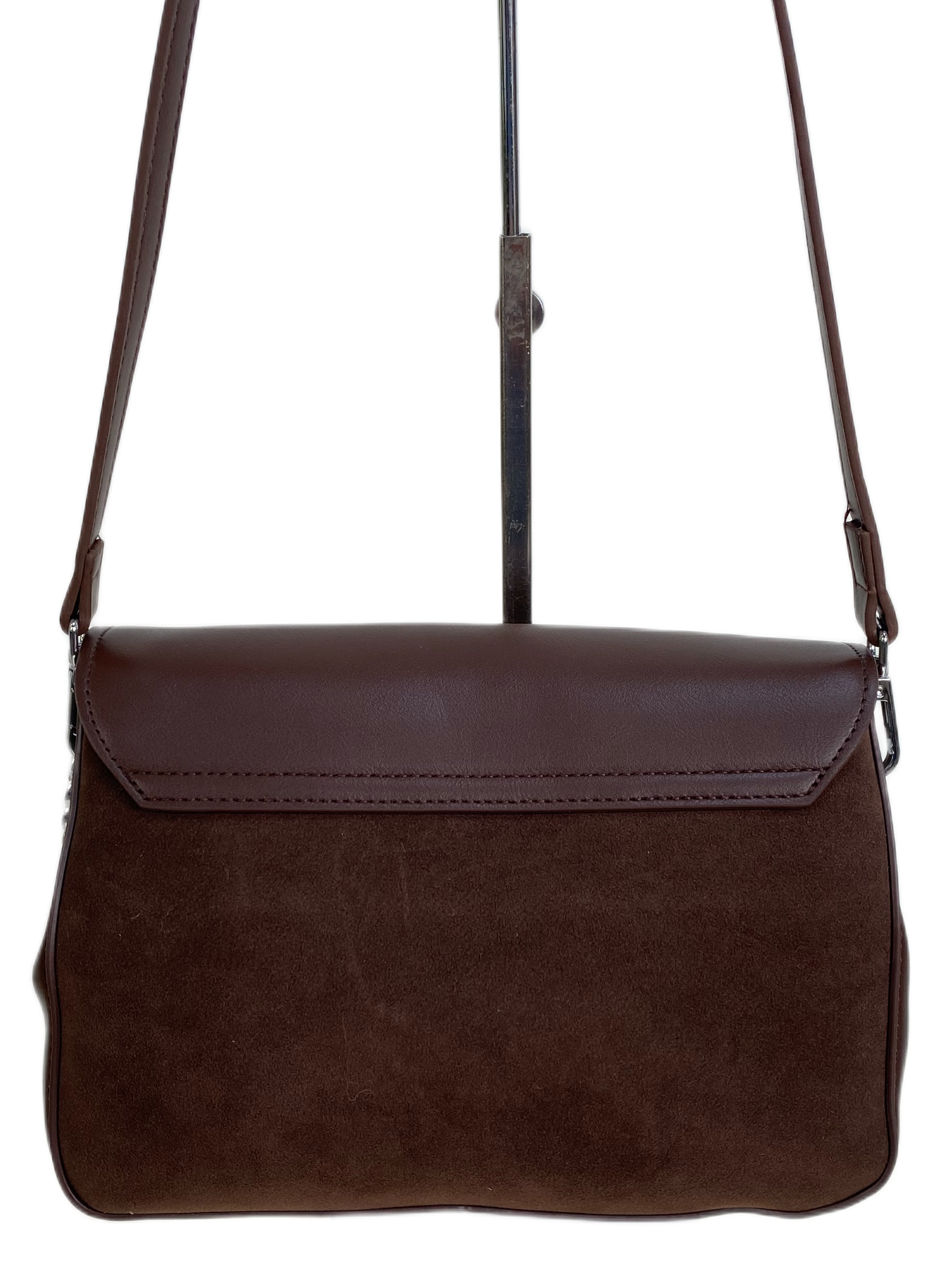 На фото 2 - Женская сумка из искусственной замши и искусственной кожи, цвет шоколад На фото 2 - Женская сумка из искусственной замши и искусственной кожи, цвет шоколад