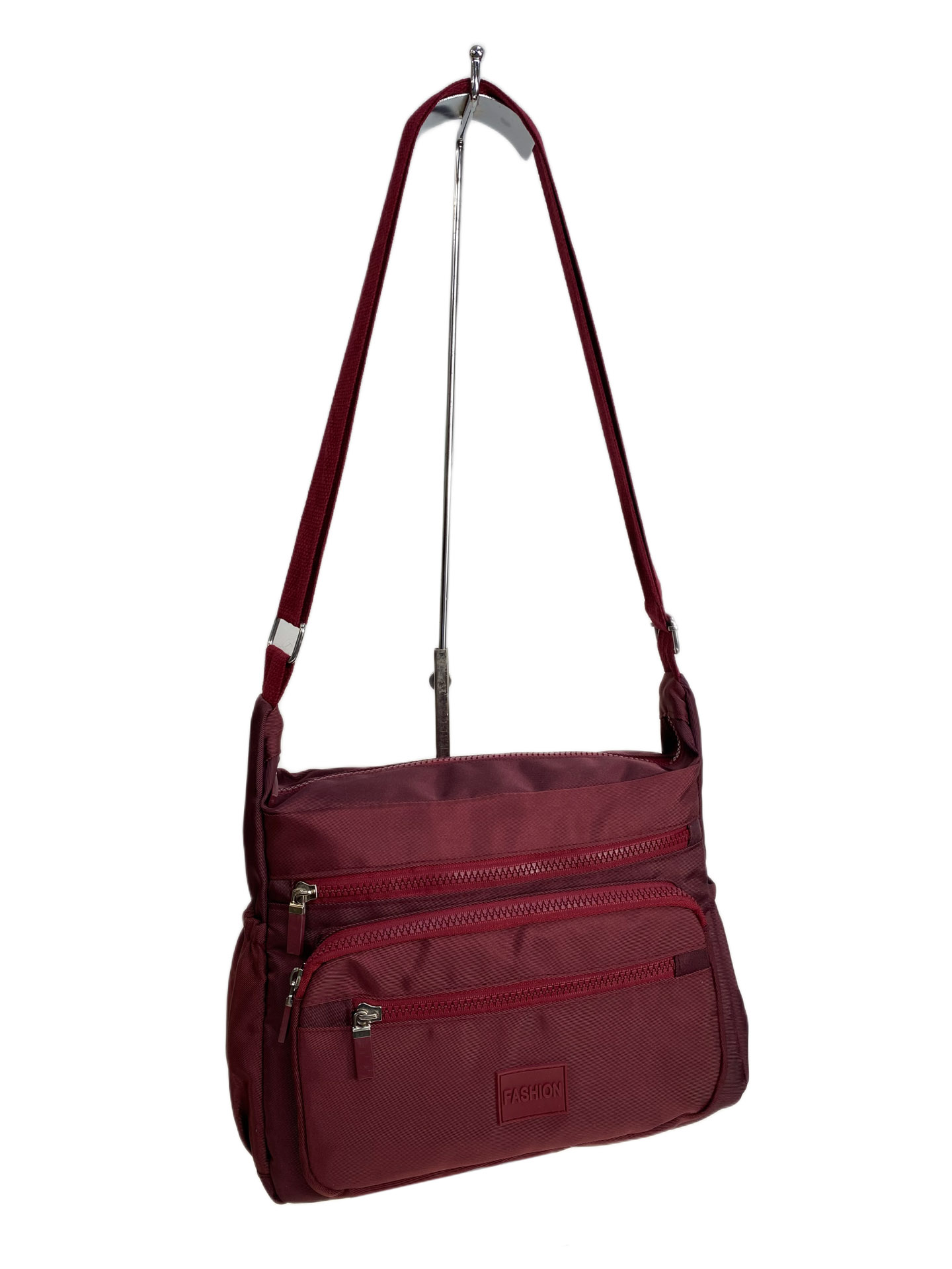 На фото 1 - Женская cумка из текстиля, цвет бордовый На фото 1 - Женская cумка из текстиля, цвет бордовый