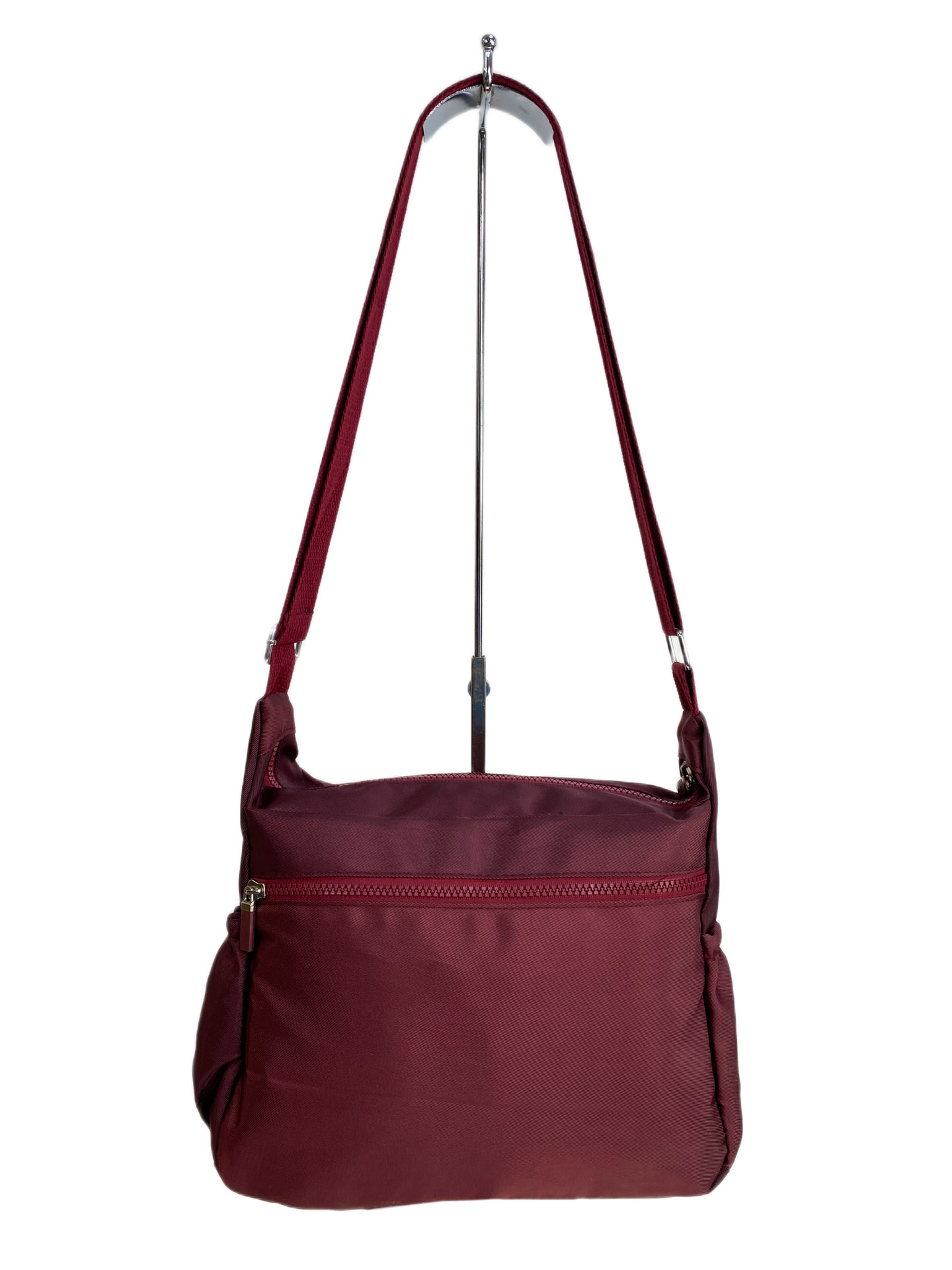 На фото 2 - Женская cумка из текстиля, цвет бордовый На фото 2 - Женская cумка из текстиля, цвет бордовый