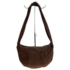 На фото 2 - Женская сумка из искусственной замши, цвет шоколад