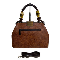 На фото 2 - Женская сумка из искусственной кожи, цвет  коричневый На фото 2 - Женская сумка из искусственной кожи, цвет  коричневый