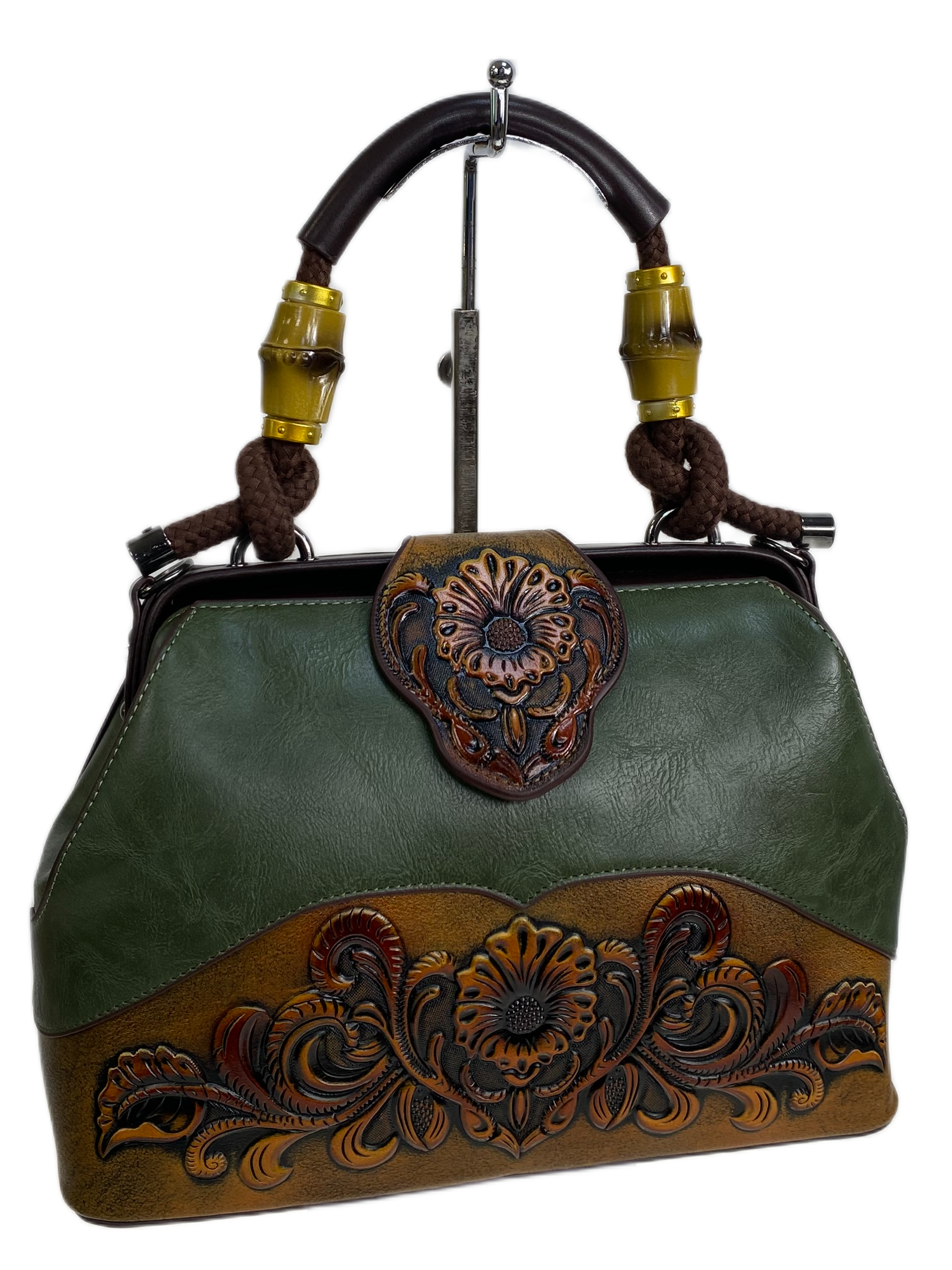 На фото 1 - Женская сумка из искусственной кожи, цвет зеленый На фото 1 - Женская сумка из искусственной кожи, цвет зеленый