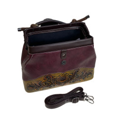 На фото 2 - Женская сумка из искусственной кожи, цвет бордовый На фото 2 - Женская сумка из искусственной кожи, цвет бордовый