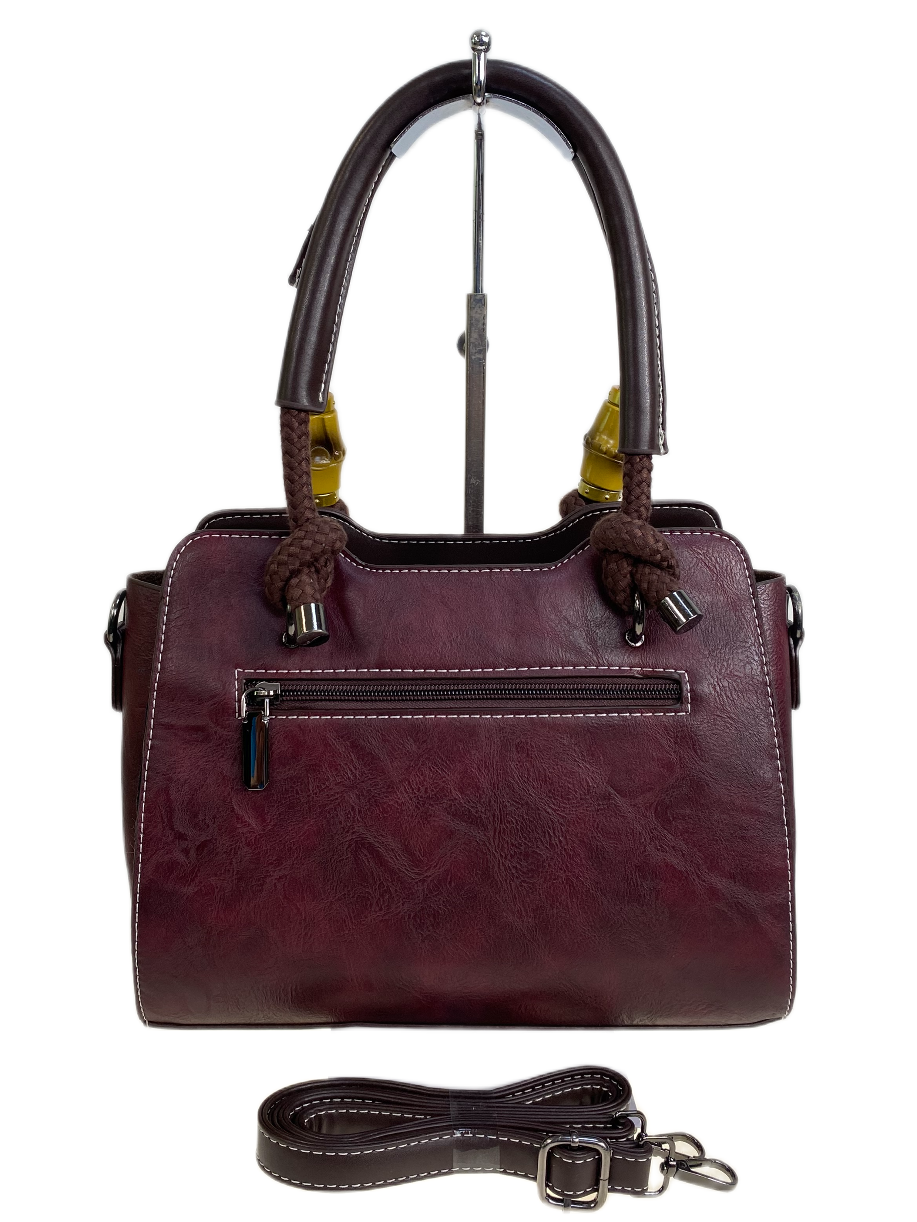 На фото 2 - Женская сумка из искусственной кожи, цвет бордовый На фото 2 - Женская сумка из искусственной кожи, цвет бордовый