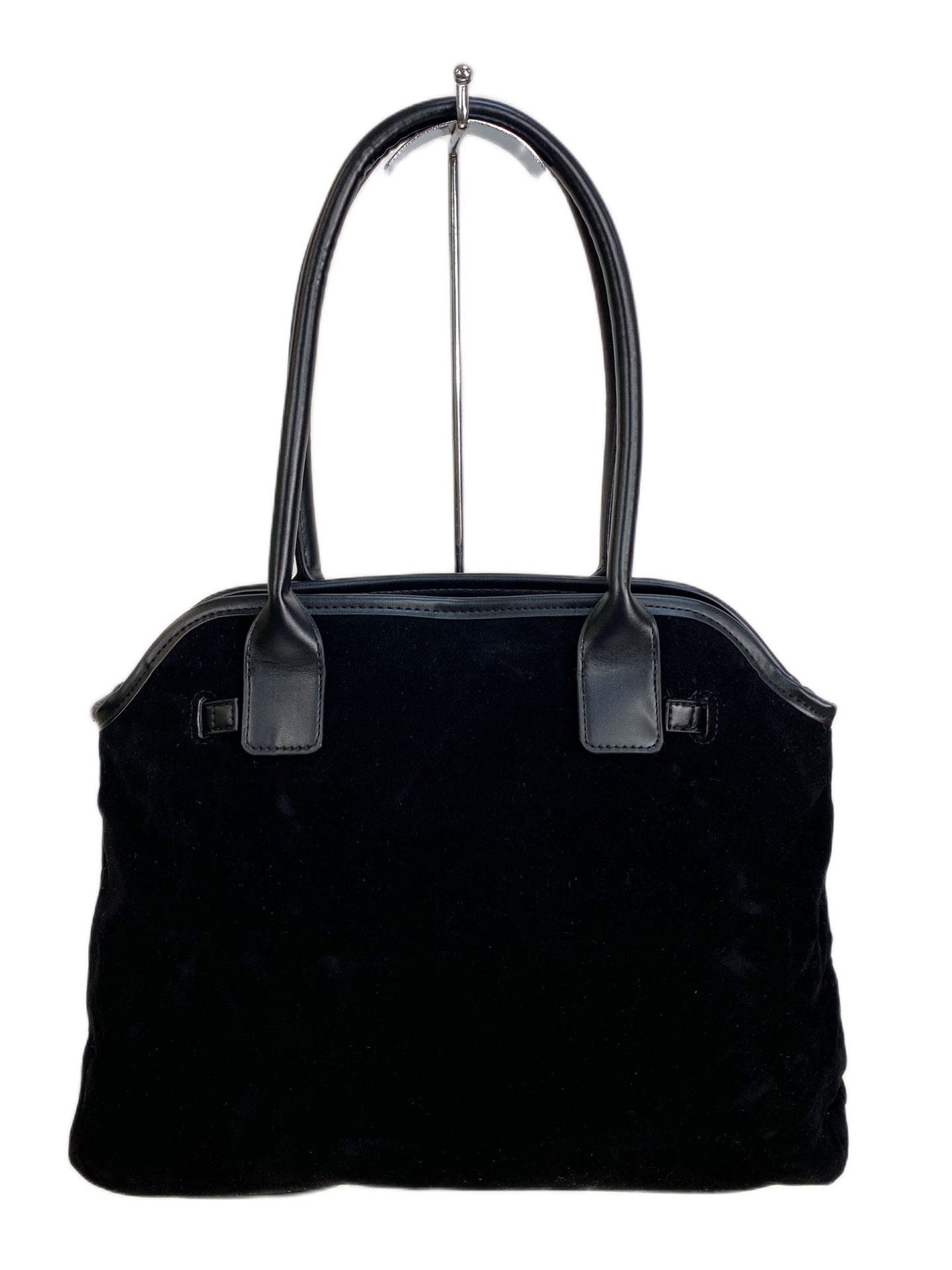 На фото 2 - Женская сумка из искусственной замши, цвет черный На фото 2 - Женская сумка из искусственной замши, цвет черный