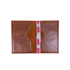 На фото 2 - Обложка на паспорта из натуральной кожи, цвет коричневый На фото 2 - Обложка на паспорта из натуральной кожи, цвет коричневый