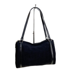 На фото 1 - Женская сумка из искусственной замши, цвет черный На фото 1 - Женская сумка из искусственной замши, цвет черный