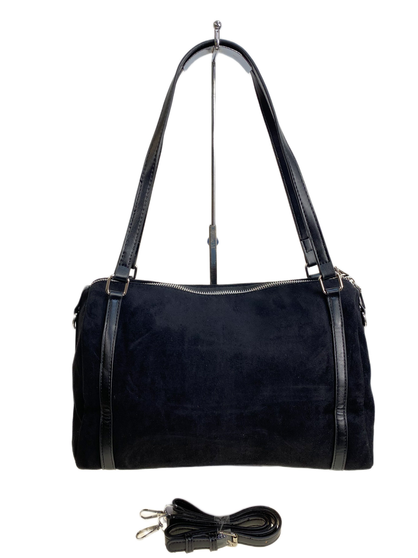 На фото 2 - Женская сумка из искусственной замши, цвет черный На фото 2 - Женская сумка из искусственной замши, цвет черный