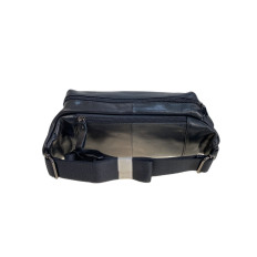 На фото 2 - Сумка мужская на пояс из натуральной кожи, цвет черный На фото 2 - Сумка мужская на пояс из натуральной кожи, цвет черный