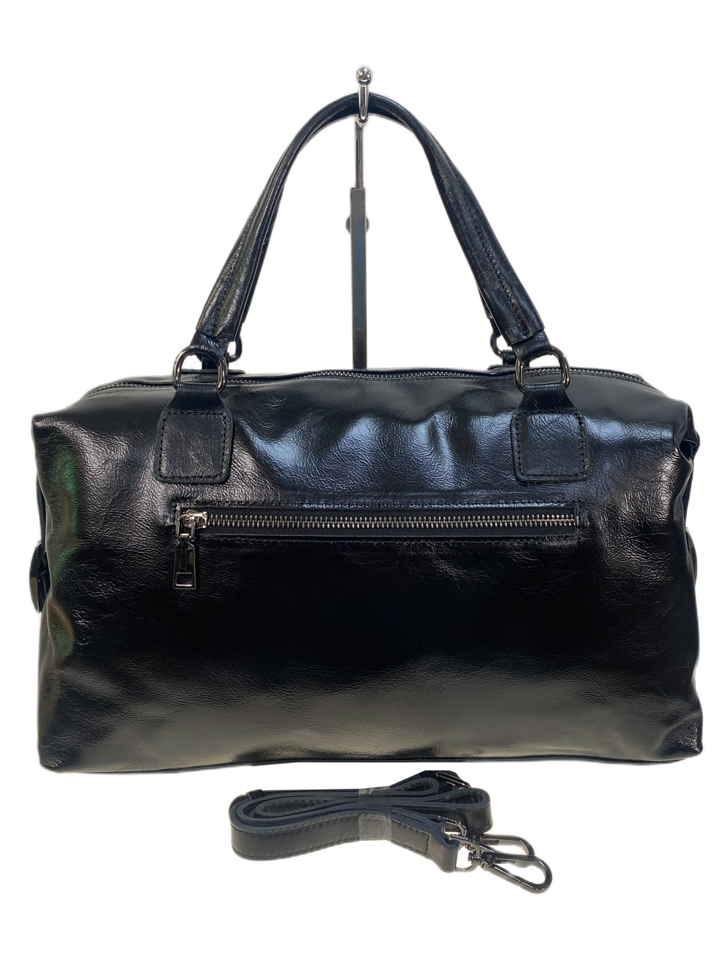 На фото 2 - Женская сумка из натуральной кожи, цвет черный На фото 2 - Женская сумка из натуральной кожи, цвет черный