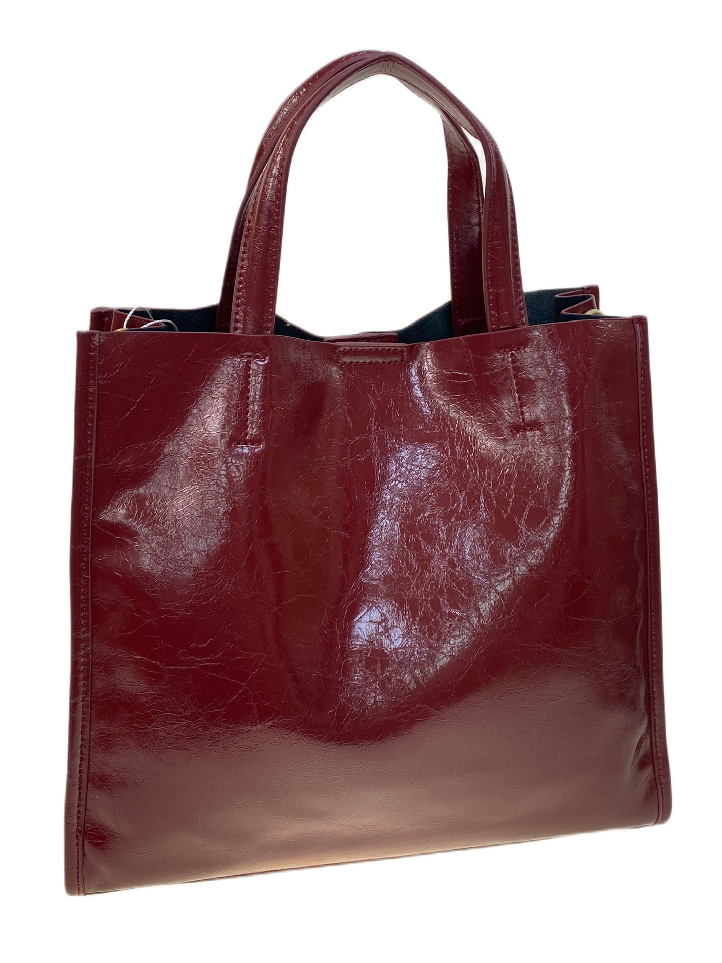 На фото 1 - Женская сумка из натуральной кожи, цвет  бордовый На фото 1 - Женская сумка из натуральной кожи, цвет  бордовый