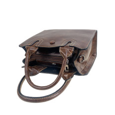 На фото 2 - Женская сумка  из искусственной кожи, цвет шоколад