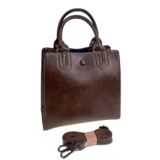 На фото 1 - Женская сумка  из искусственной кожи, цвет шоколад