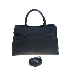 На фото 2 - Женская сумка из натуральной кожи, цвет черный