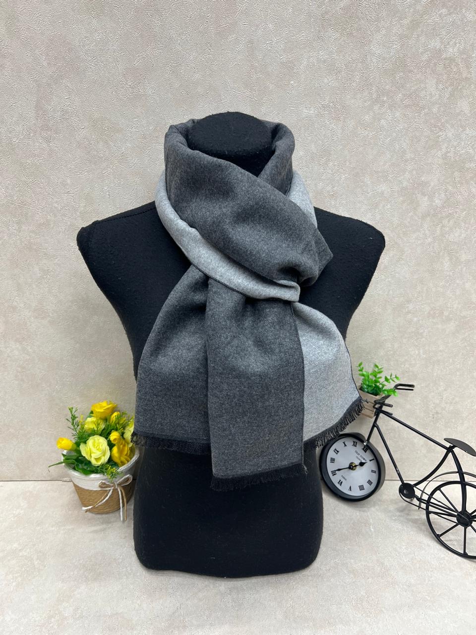 На фото 1 - Платок из кашемира, мультицвет На фото 1 - Платок из кашемира, мультицвет