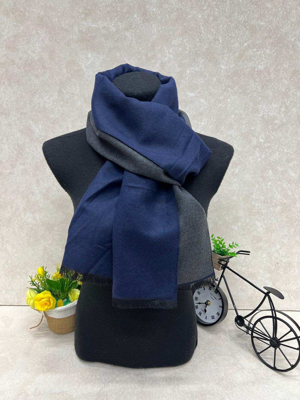 На фото 1 - Платок из кашемира, мультицвет На фото 1 - Платок из кашемира, мультицвет