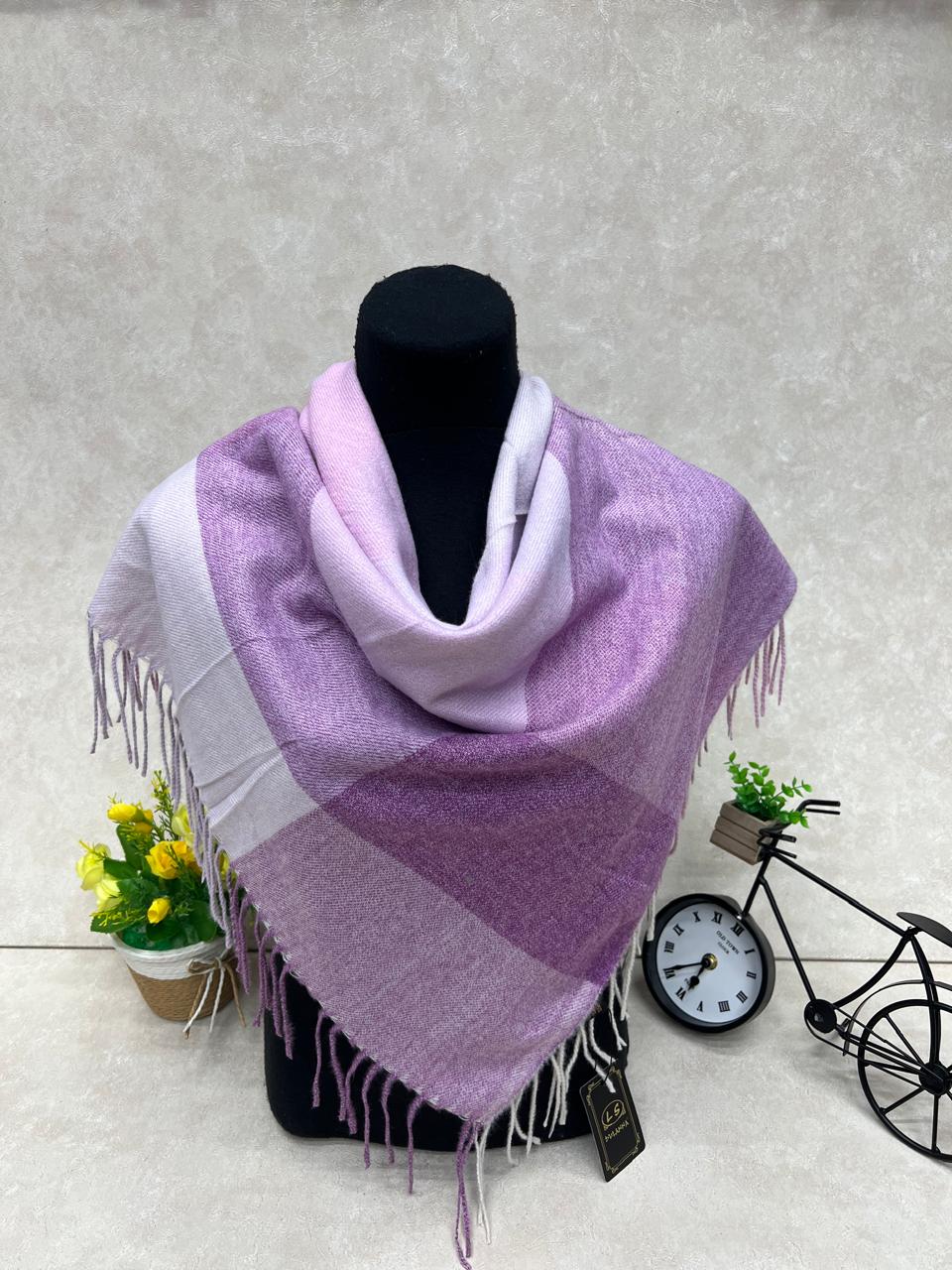 На фото 1 - Платок из кашемира, мультицвет