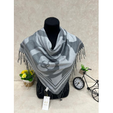 На фото 1 - Платок из кашемира, мультицвет На фото 1 - Платок из кашемира, мультицвет