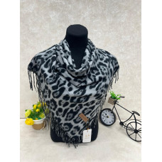 На фото 1 - Платок в клетку из кашемира, мультицвет